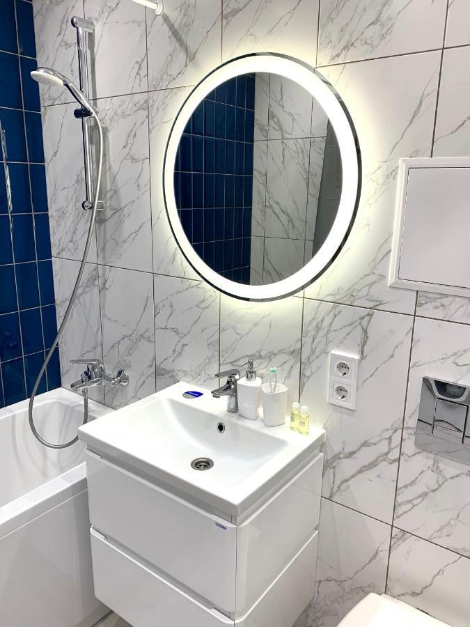 Navy Center двокімнатні в центрі міста Apartment Poltava
